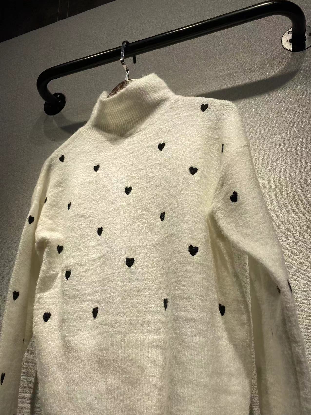 Women Turtleneck Knitted Sweater 2022 New Hearts Embroidery Long Sleeve Knitted Pullovers Tops Female Sweet Kntiwears