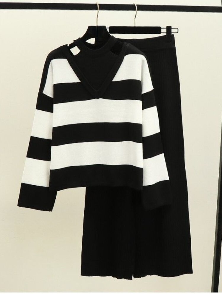 Tracksuit Women Two Piece Set Fashion Black White Stripe Knitted Two Piece Women Sets High Waist Loose Women's Wide Leg Pants