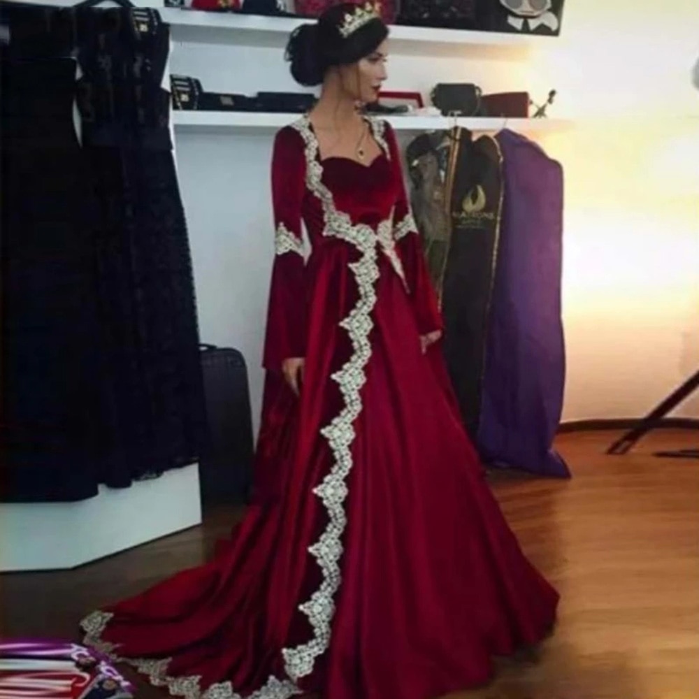 Moroccan Kaftan Velvet Evening Dresses Sweetheart Appliques Long Sleeve Dubai Arabic Prom Dress Party Gown Robe De Soire