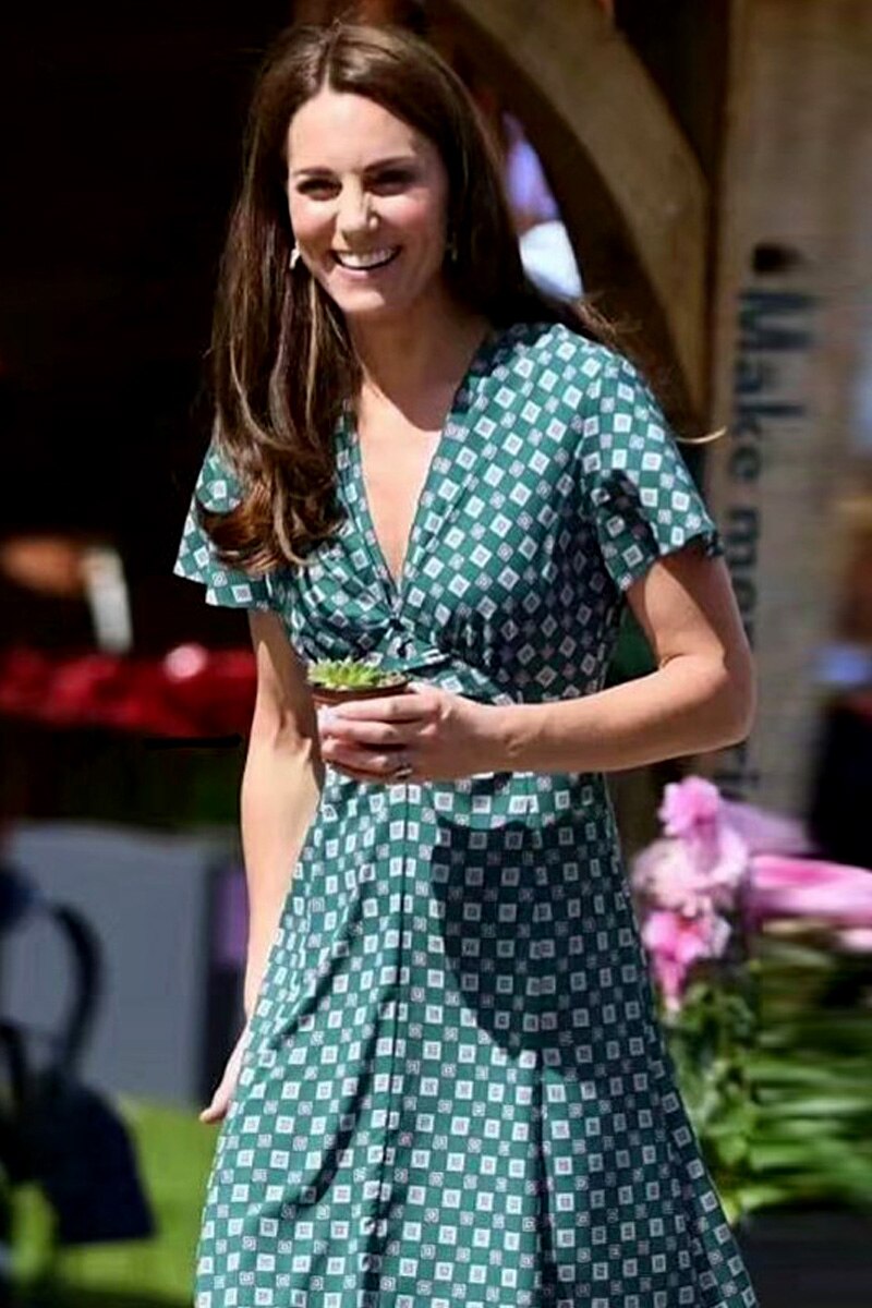 French Style Elegant Women V-neck Green Printed Dress Female's Casual Summer Midi Long Dresses Fashion Office Lady Dress