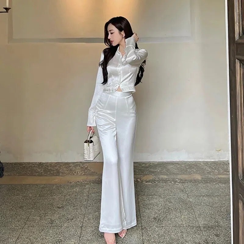 (yihaodi clothing) high sense fashion new suit women's 2022 autumn temperament diamond chain shirt pure color micro bell pants t