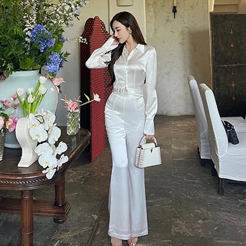 (yihaodi clothing) high sense fashion new suit women's 2022 autumn temperament diamond chain shirt pure color micro bell pants t