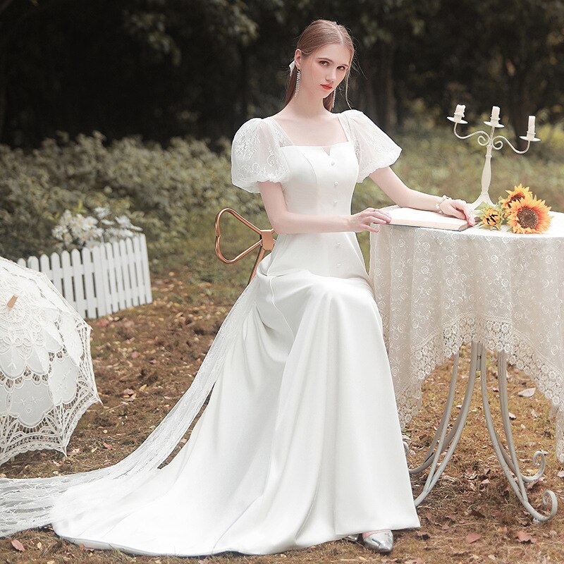Simple Satin Wedding Dresses Lace Puff Short Sleeves Backless Bridal Gowns A-Line Sweep Train Beach Bride Gown Vestidos De Novia