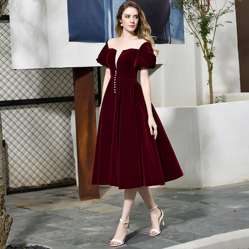 PAFFAS Plus Size Party Dresses Square Neck Burgundy Red Elegant A-line Velvet Long Party Gowns Short Sleeve Christmas Dresses