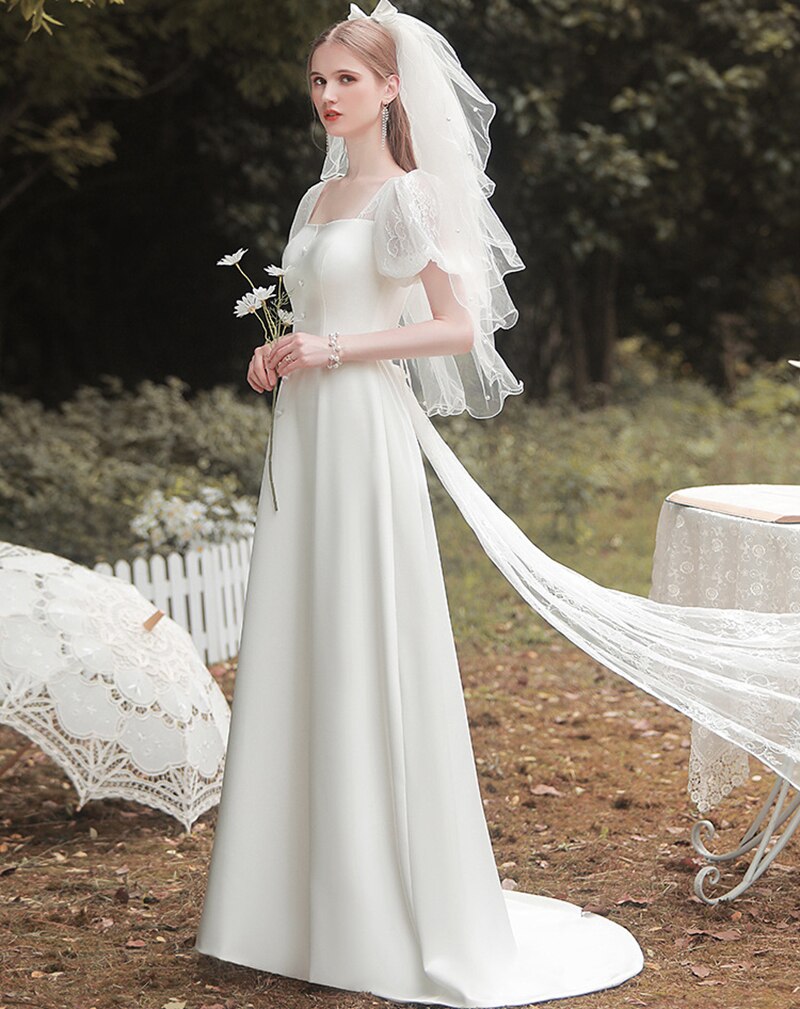 Simple Satin Wedding Dresses Lace Puff Short Sleeves Backless Bridal Gowns A-Line Sweep Train Beach Bride Gown Vestidos De Novia