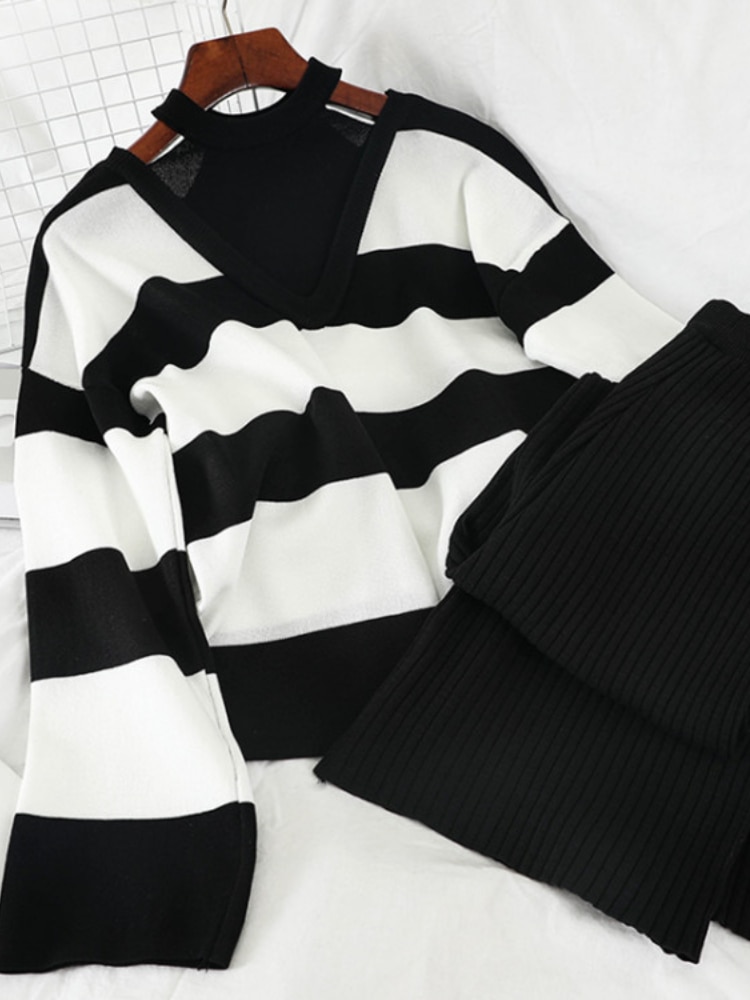 Tracksuit Women Two Piece Set Fashion Black White Stripe Knitted Two Piece Women Sets High Waist Loose Women's Wide Leg Pants