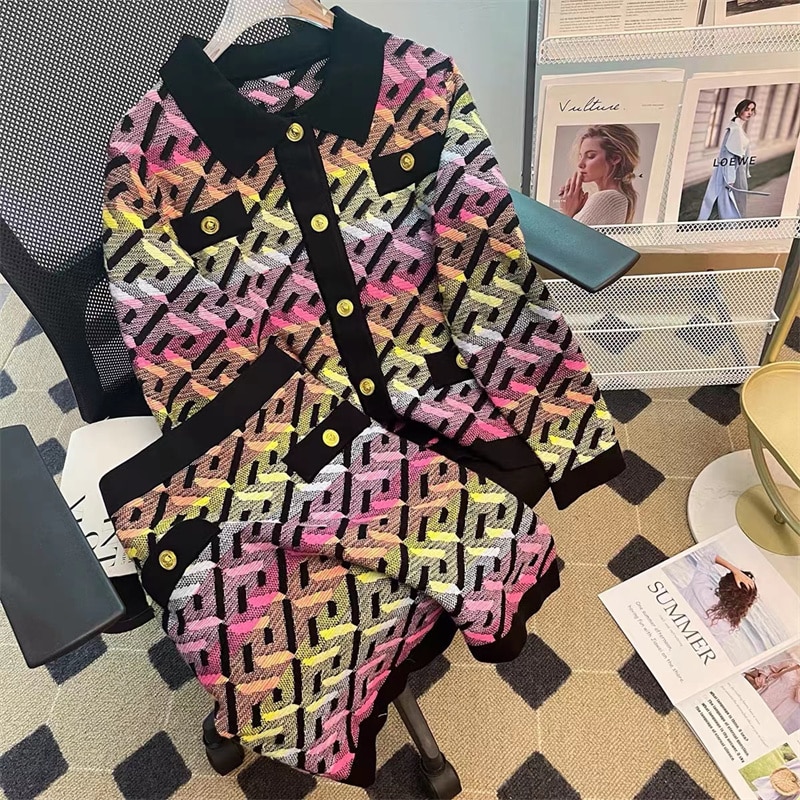 2022 Autumn and Winter New Women Color Contrast Letter Jacquard Commuter Slim Knitted Cardigan Skirt Suit Two-Piece Set