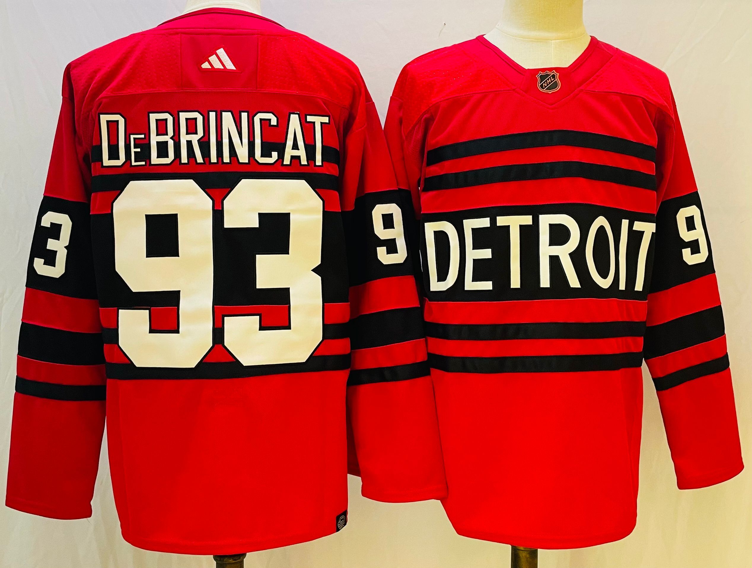 Men's Detroit Red Wings Alex DeBrincat Red Fashion Authenitc Player Jersey