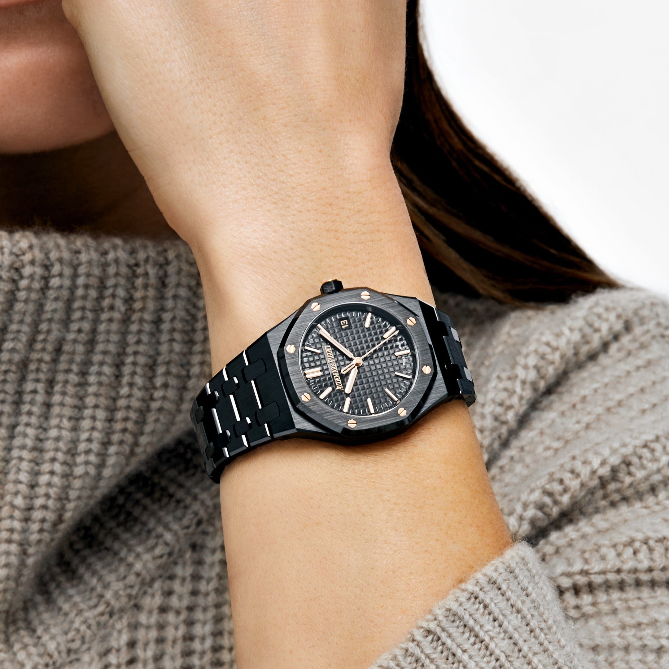 Audemars Piguet Royal Oak Selfwinding 77350CE.OO.1266CE.01 ‘Ladies’ Black Ceramic Black Dial