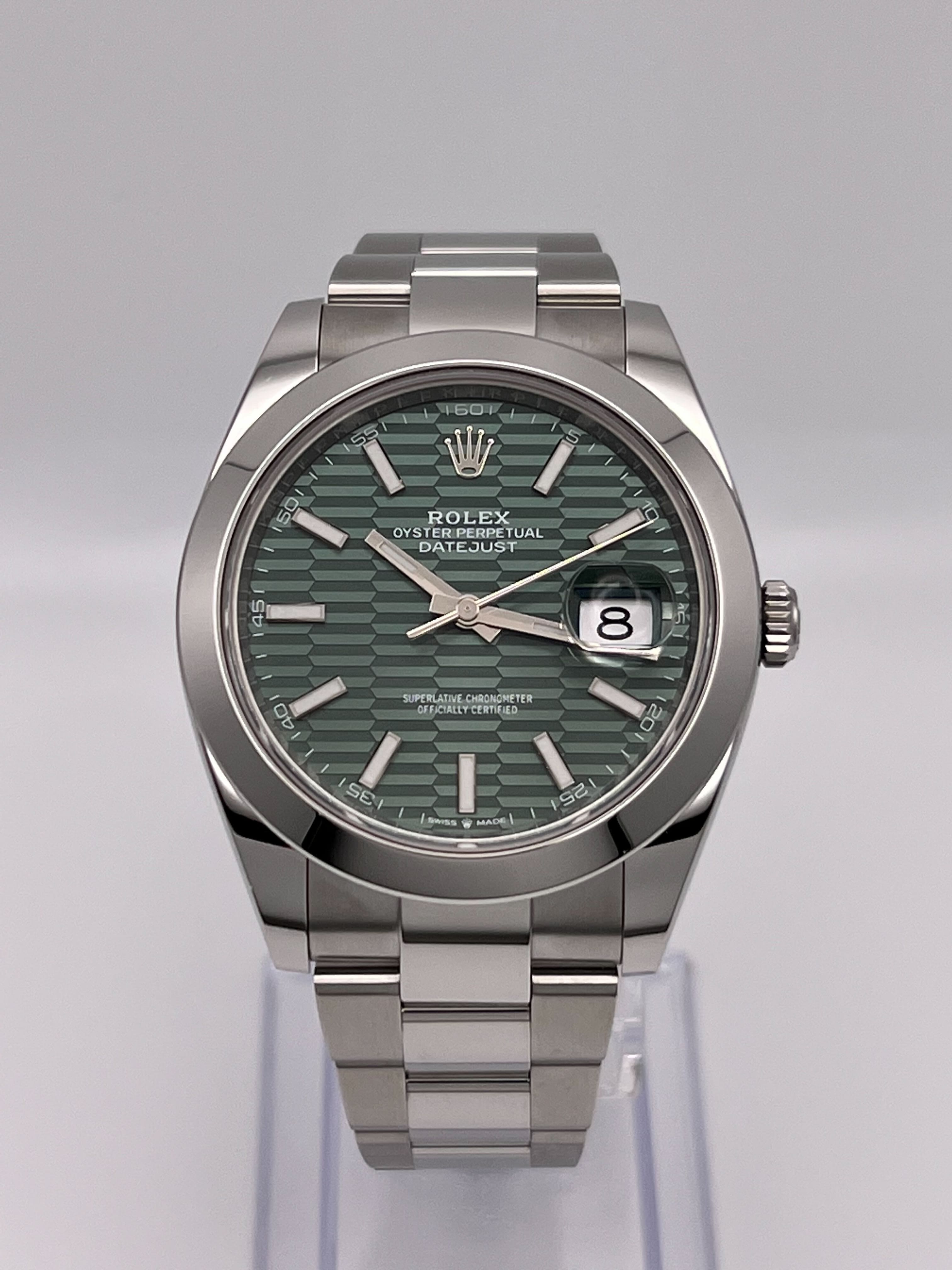 Rolex Datejust 41 126300 Stainless Steel Green Fluted-Motif Dial Oyster (2023)