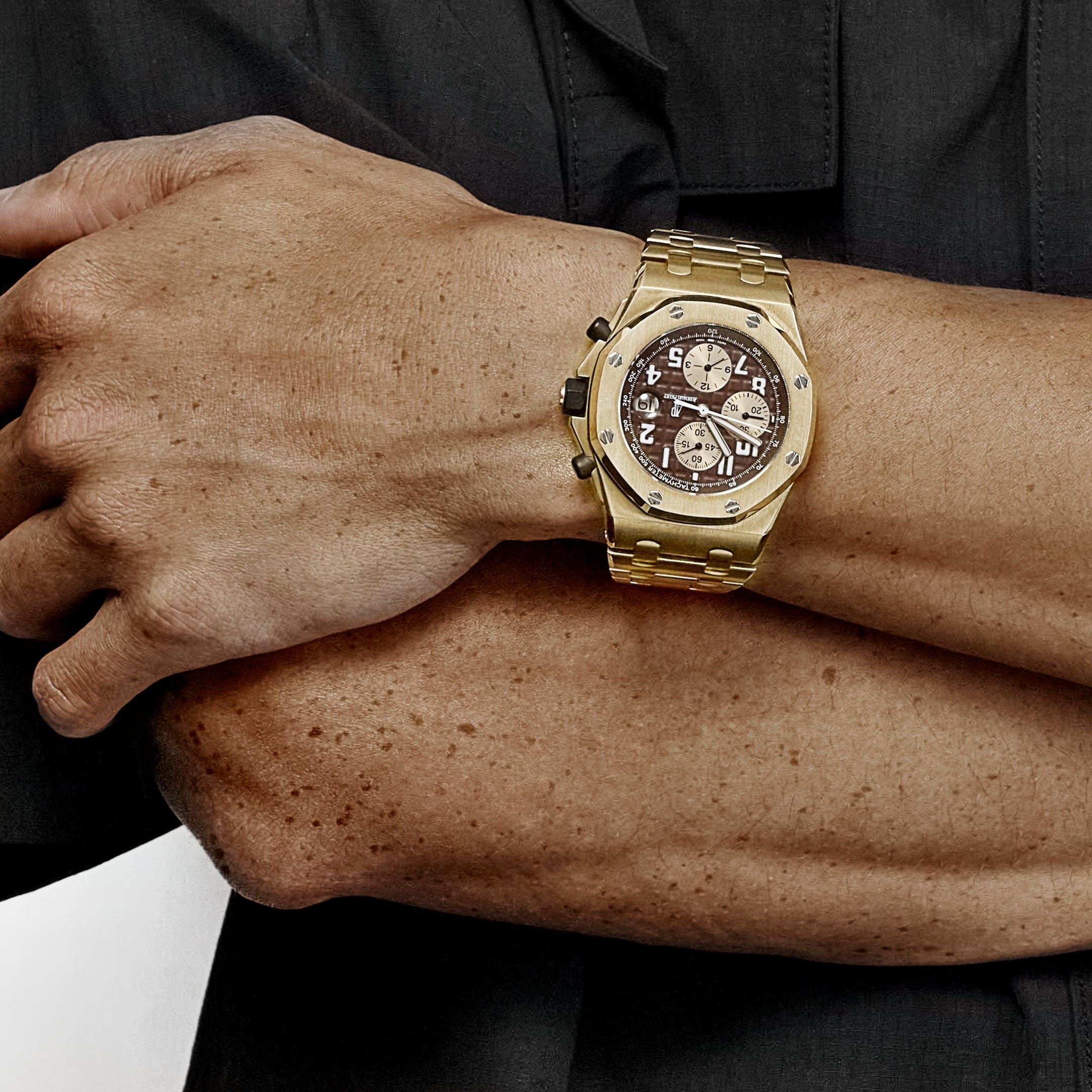 Audemars Piguet Royal Oak Offshore Chronograph 26007BA.OO.D088CR.01 ‘Arnold Schwarzenegger’ Yellow Gold Brown Dial Limited Edition (2004)
