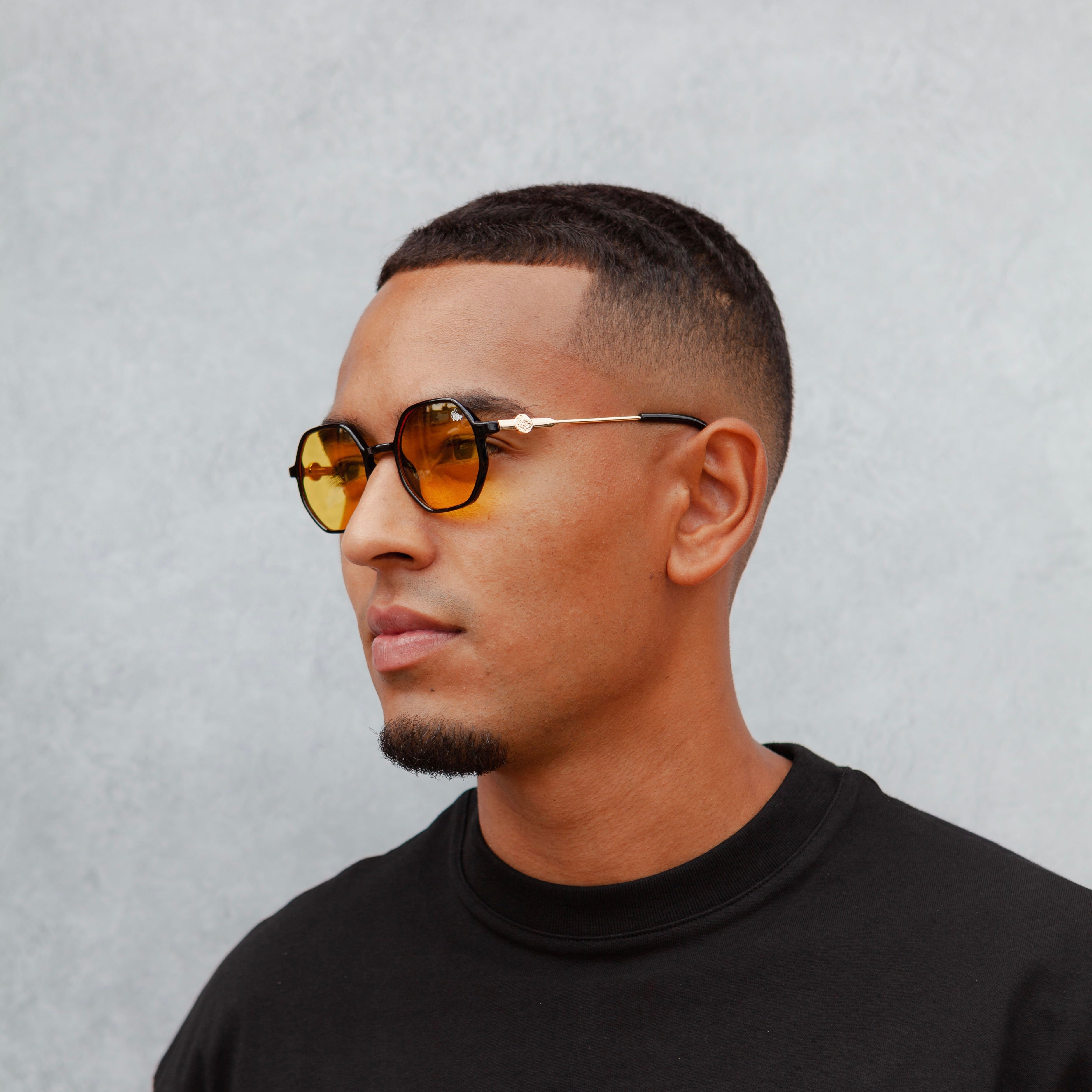 Elton V Black | Yellow