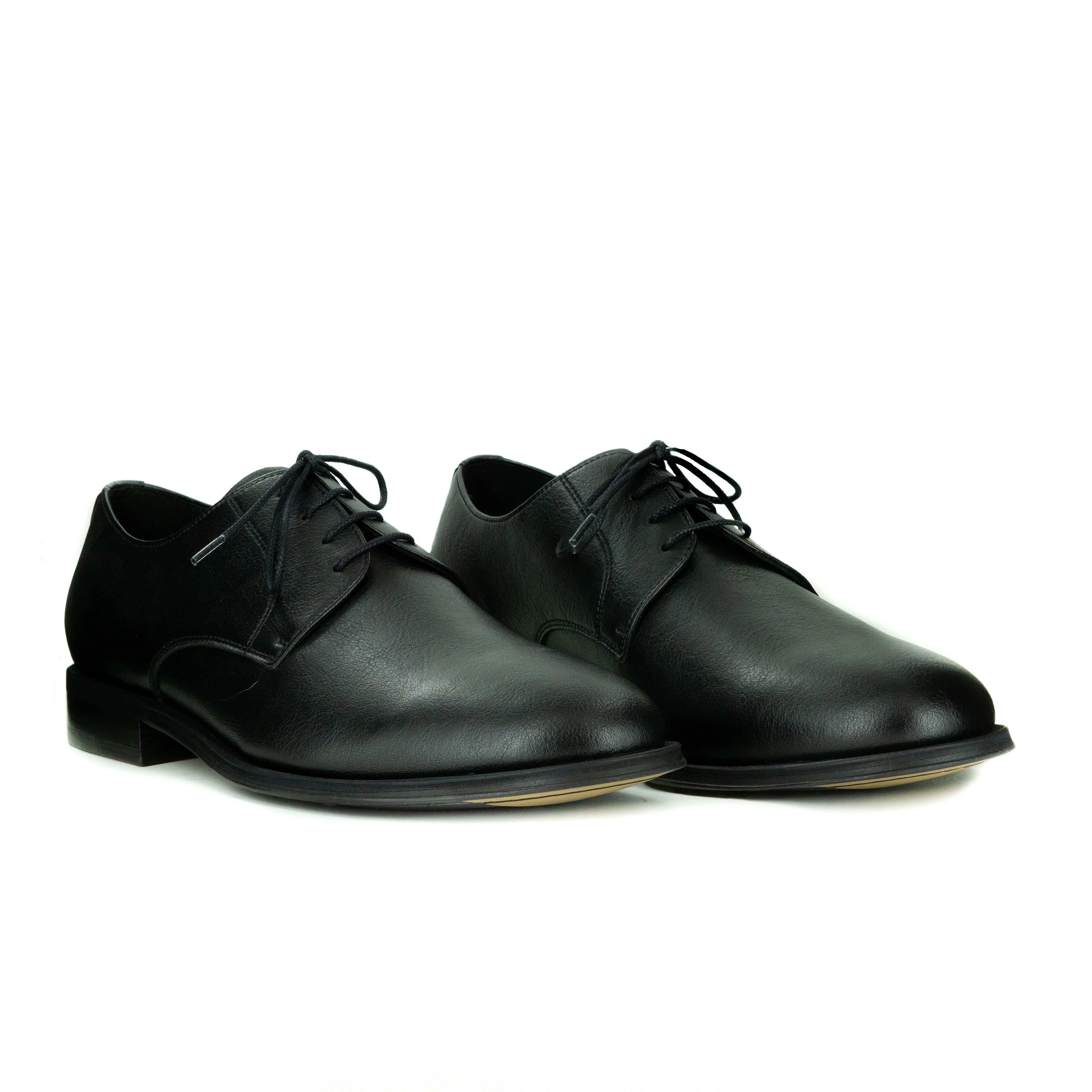 Benjamin in Black