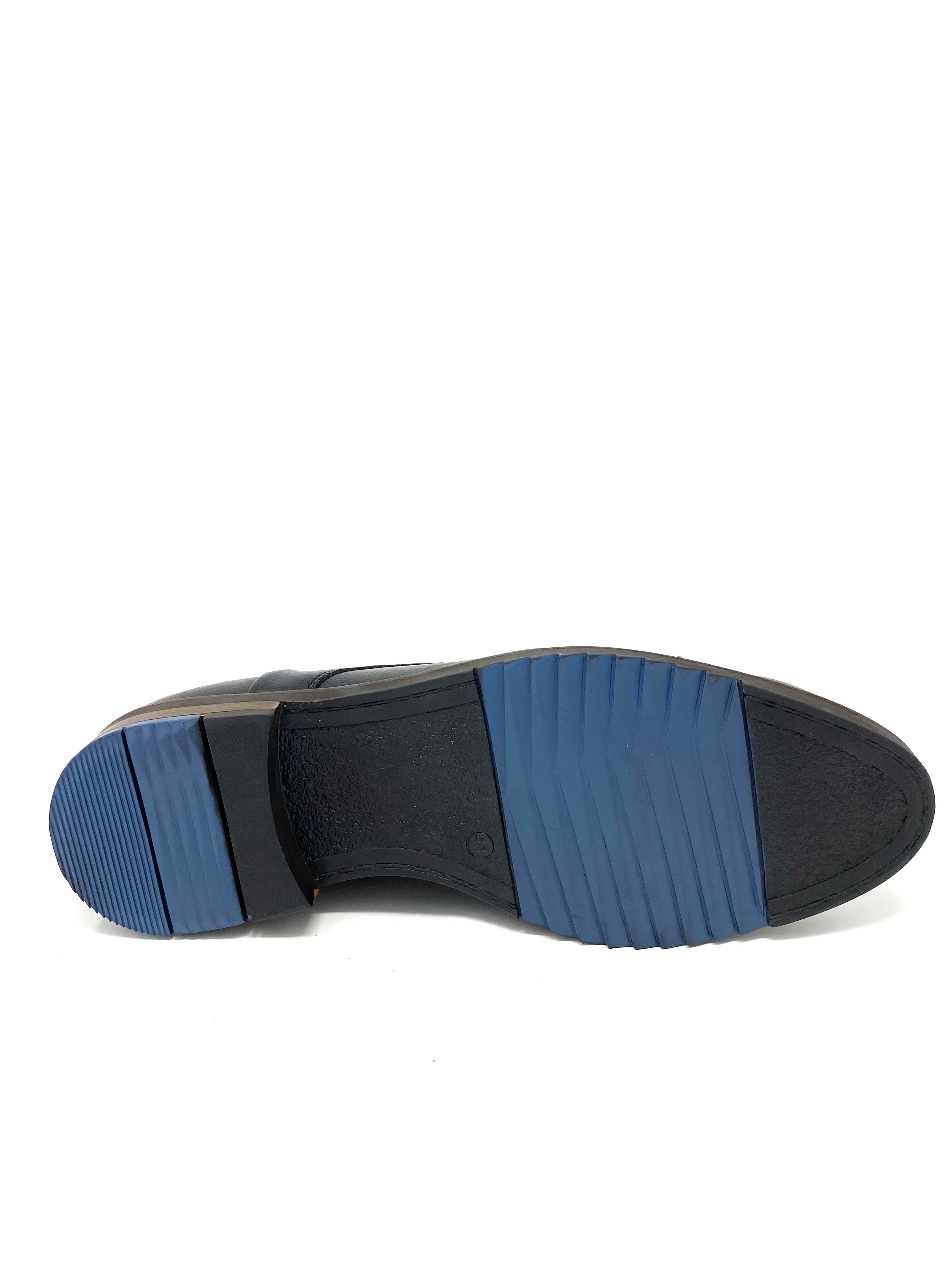Alex Oxford in Black