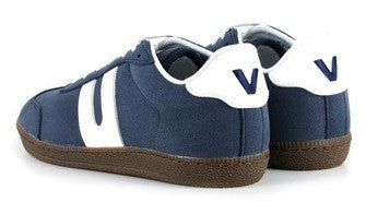 Sneaker in Navy