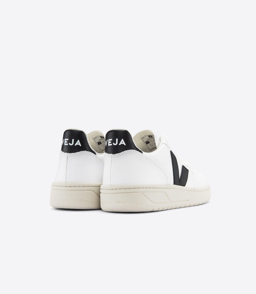 Sneaker in White Black