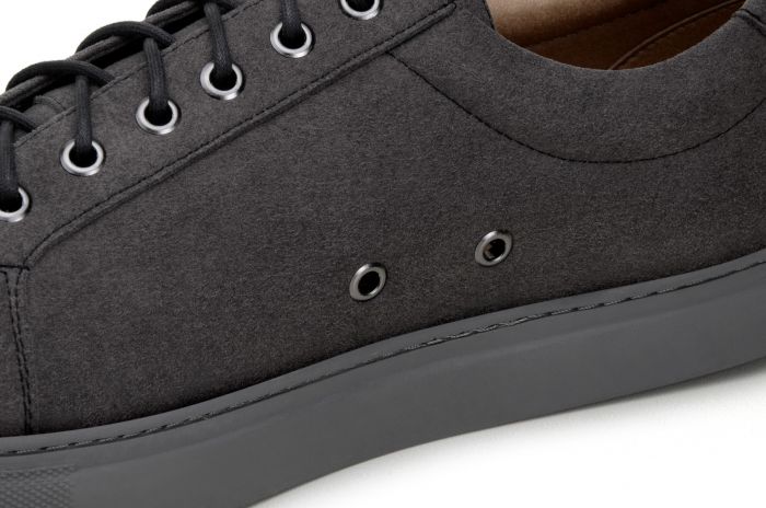 Sneaker in Grey