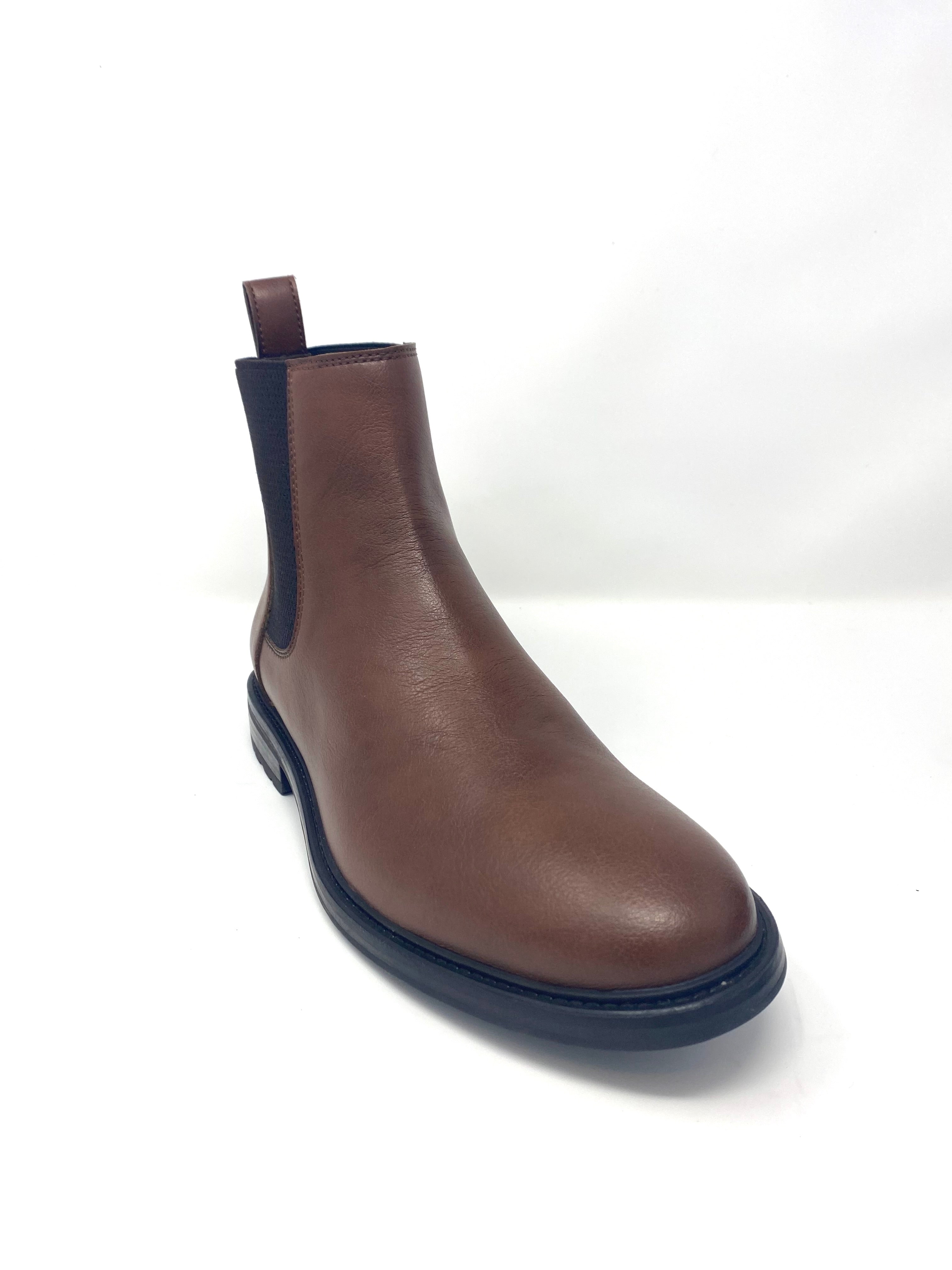 Oscar Chelsea Boot in Tan