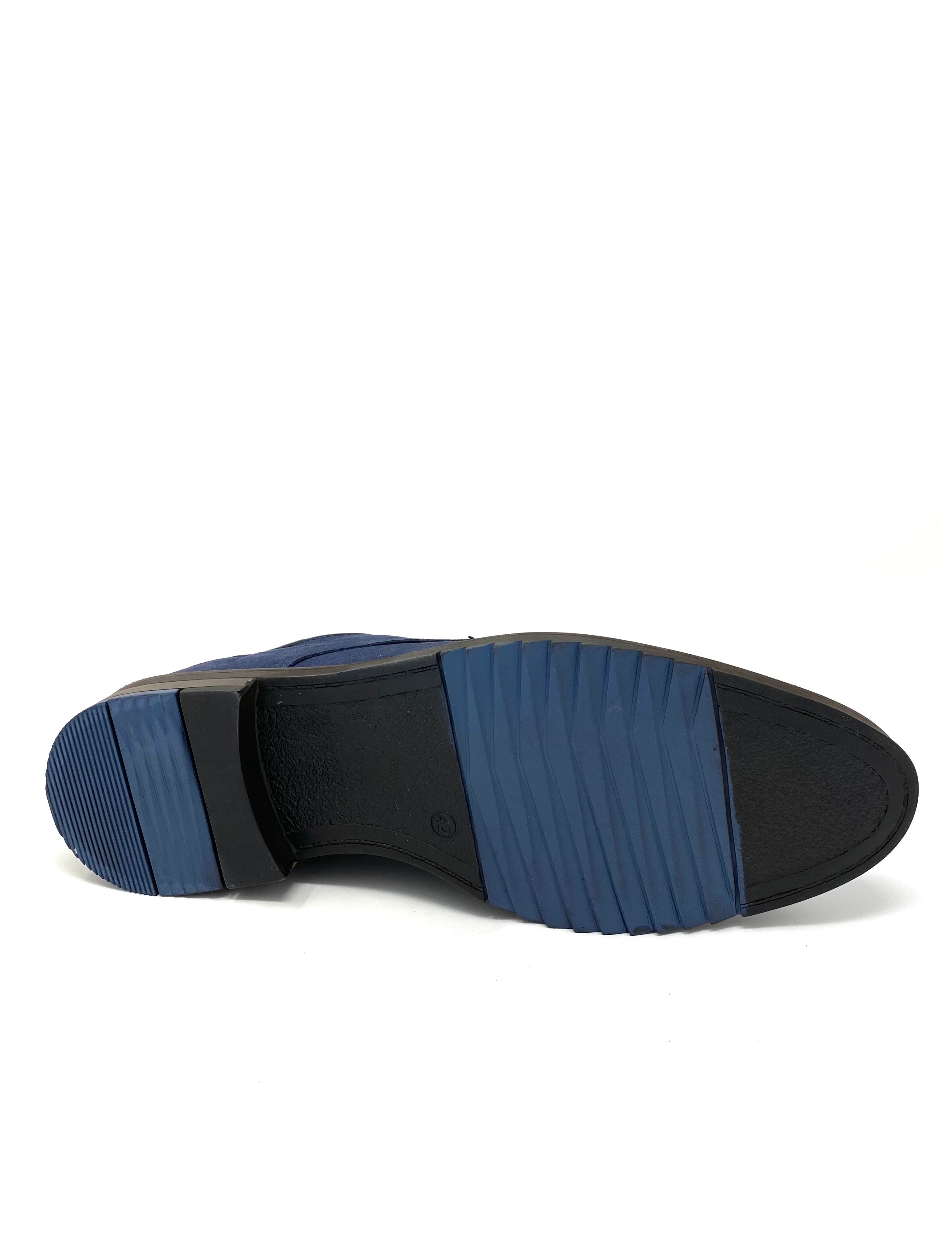Alex Oxford in Blue