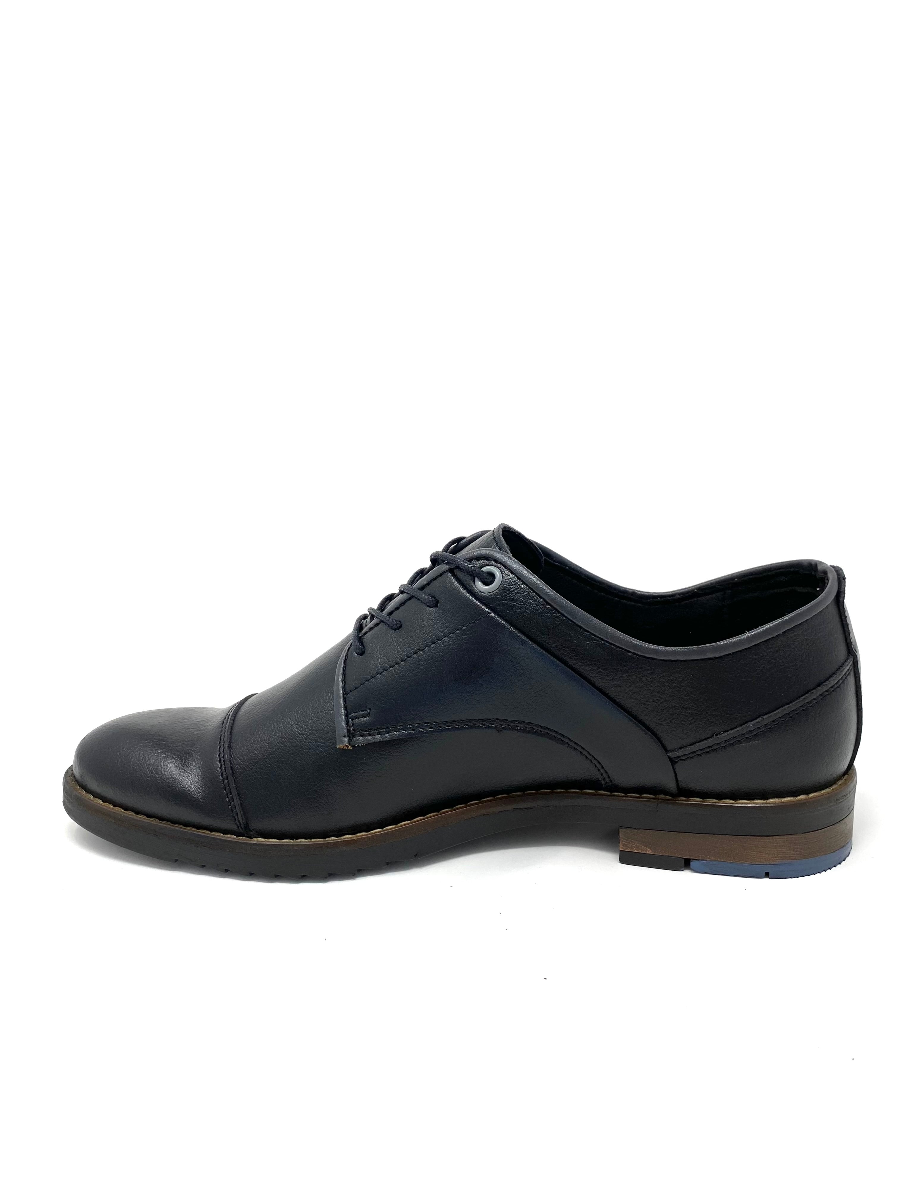 Alex Oxford in Black