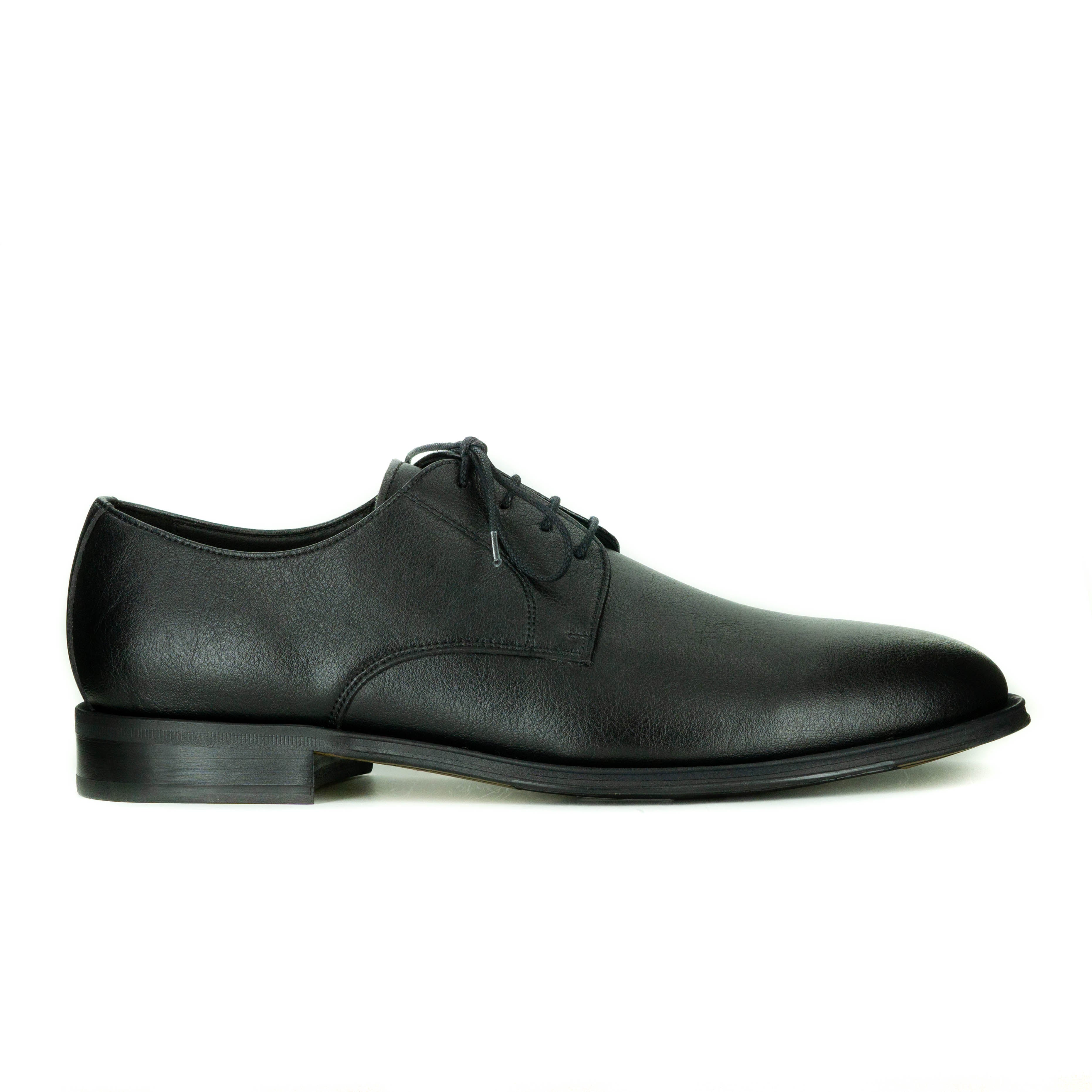 Benjamin in Black