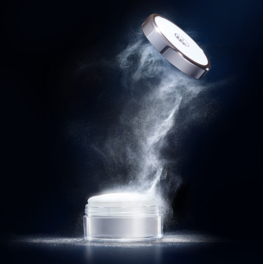 MAGELINE BRIGHTENING AIR POWDER