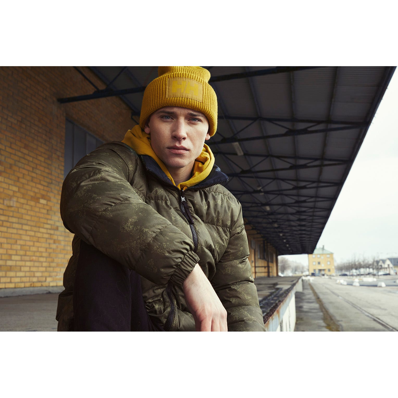 ACTIVE REVERSIBLE JACKET AOP