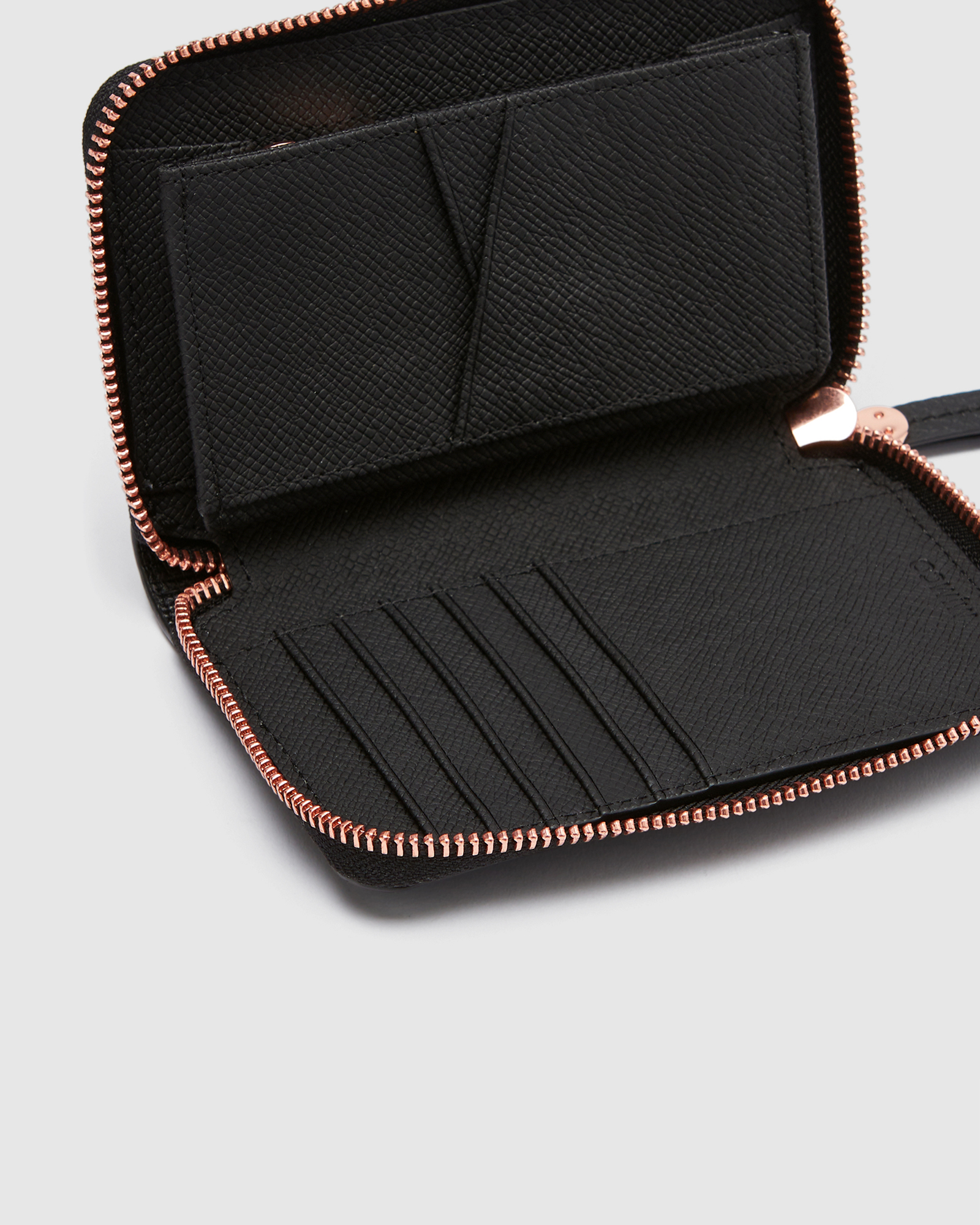 Mimco D-vine Medium Wallet