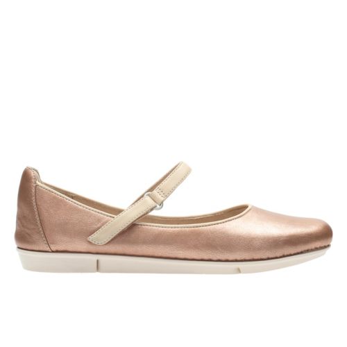 Clarks Tri Axis