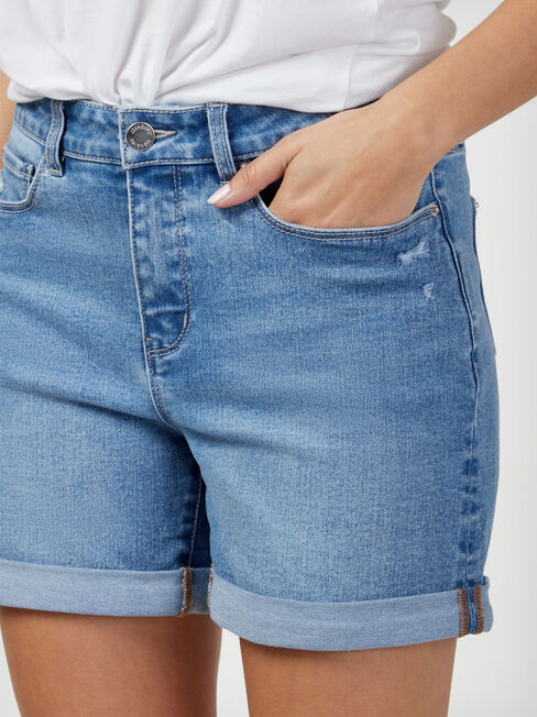 Mariana Boyfriend Short