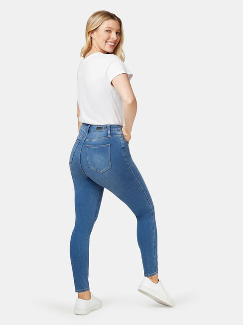 Freeform 360 Contour Curve Embracer Skinny 7/8 Jeans