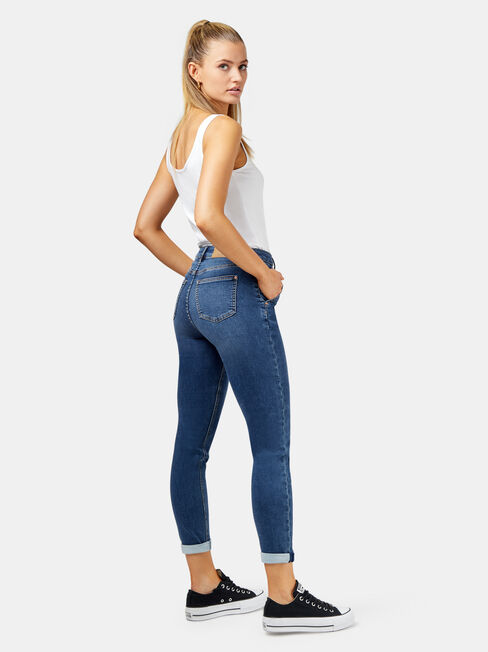 Louisa Slim Boyfriend