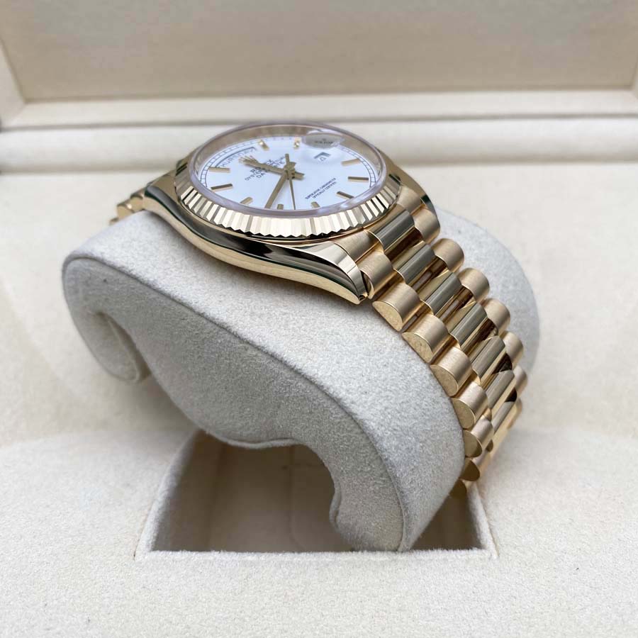 Rolex 1:1 Super Clone Day-Date 36mm Presidential 128238 Fluted Bezel White Dial