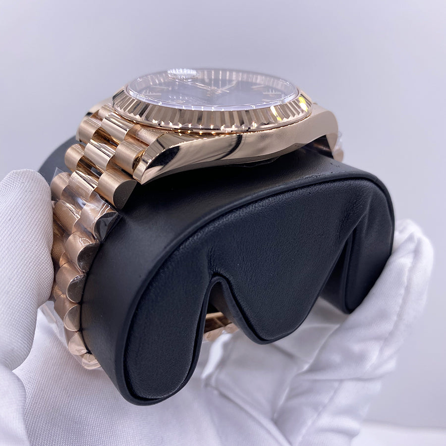 Rolex 1:1 Super Clone Day-Date 40 Presidential 228235 Fluted Bezel Chocolate Diagonal Motif Dial