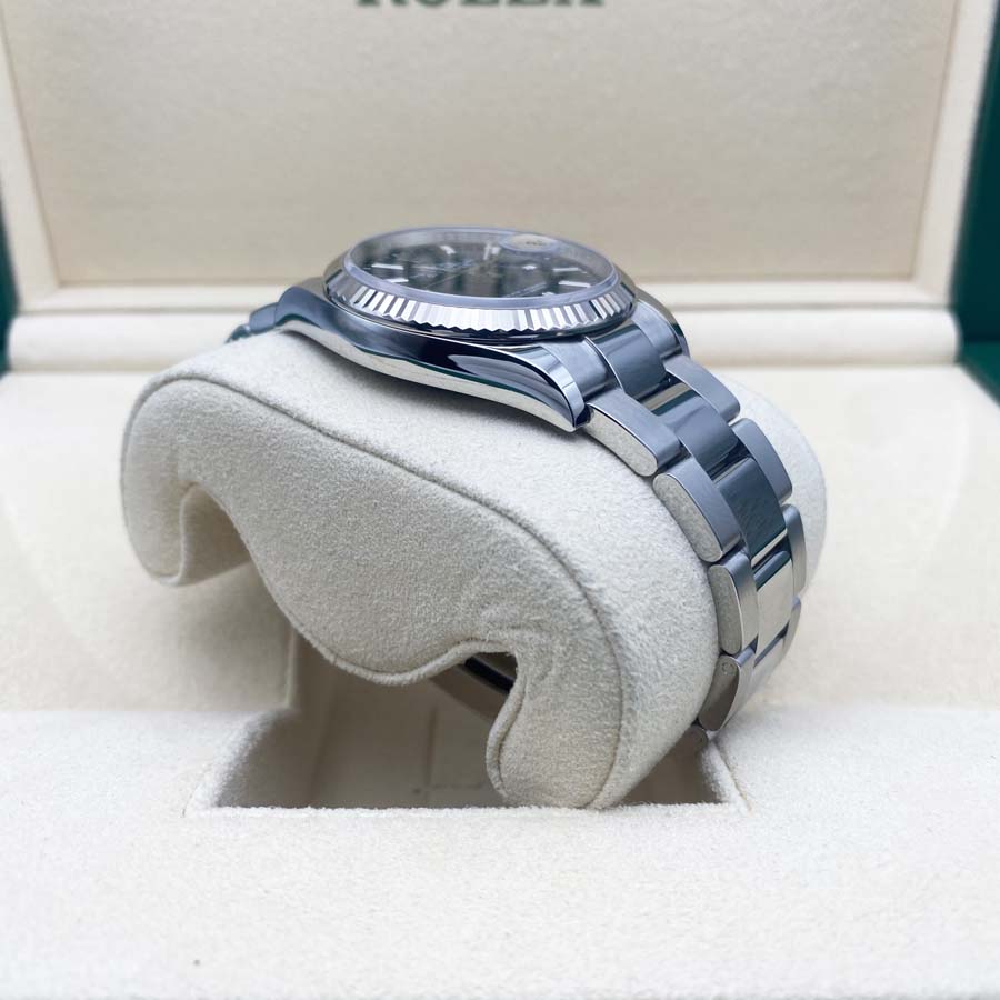 Rolex 1:1 Super Clone Datejust Bright Blue Fluted Motif Dial Fluted Bezel 36mm 126234