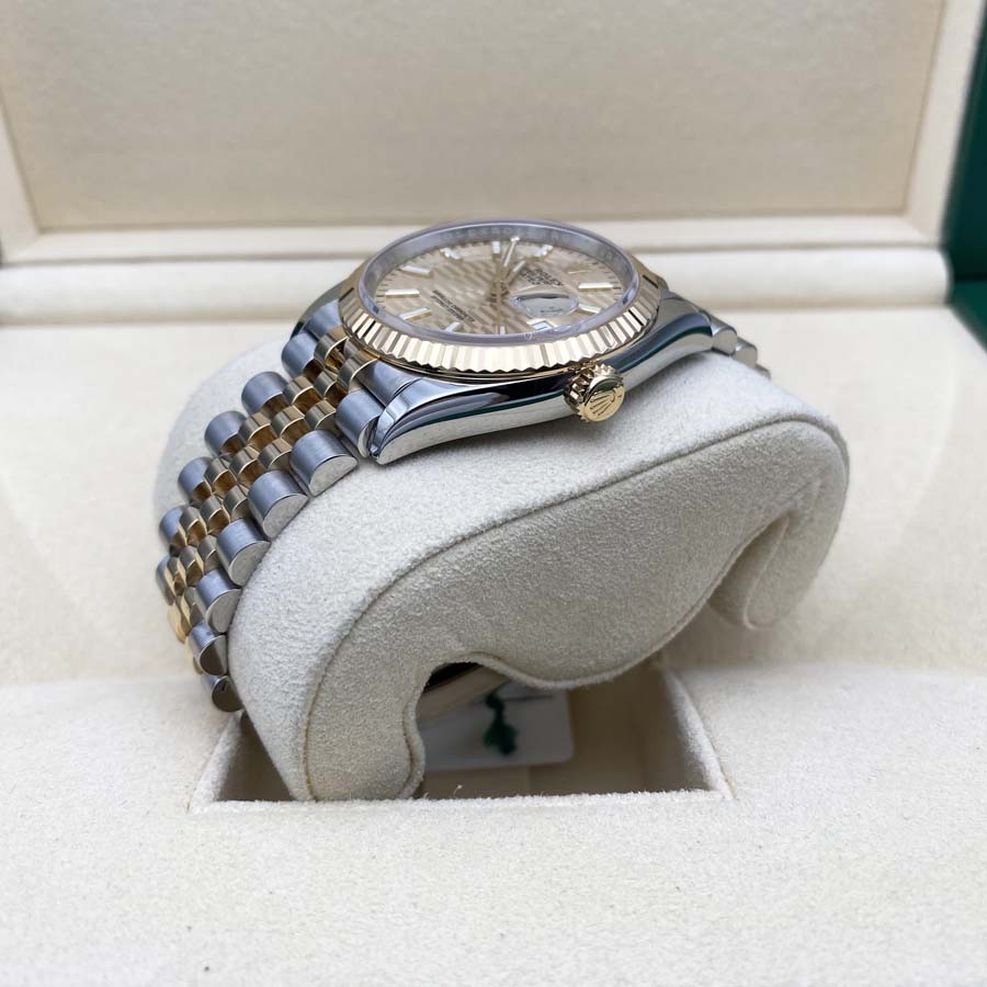 Rolex 1:1 Super Clone Datejust Golden Fluted Motif Fluted Dial 36mm 126233