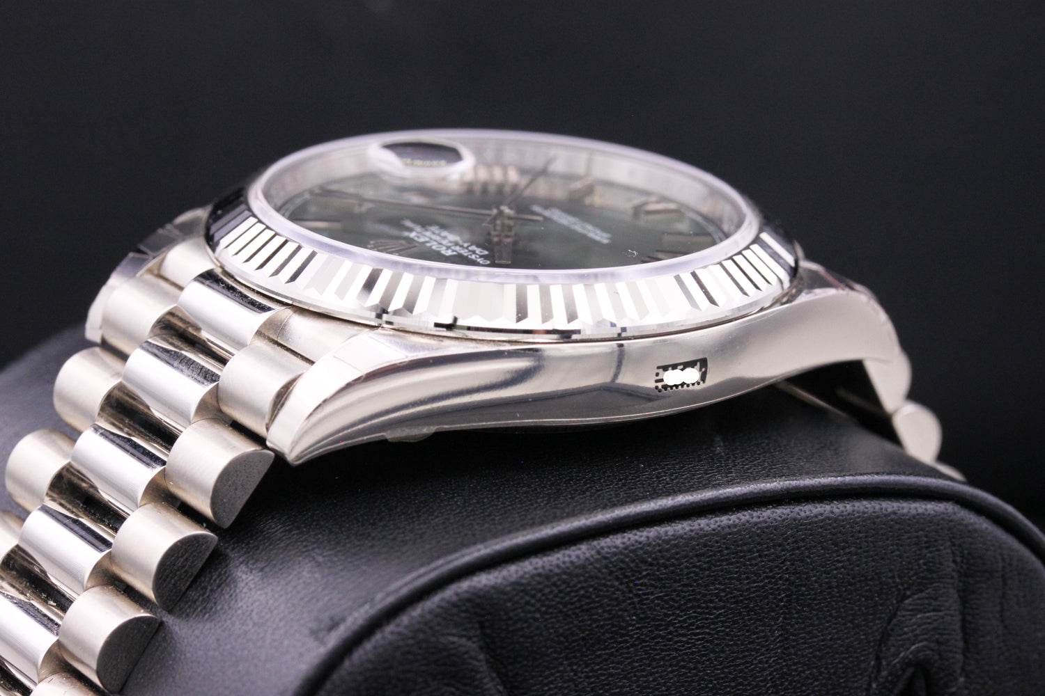 Rolex 1:1 Super Clone Day-Date 40 Presidential 228239 Fluted Bezel Olive Green Dial