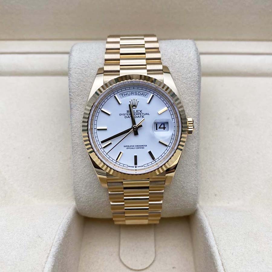 Rolex 1:1 Super Clone Day-Date 36mm Presidential 128238 Fluted Bezel White Dial