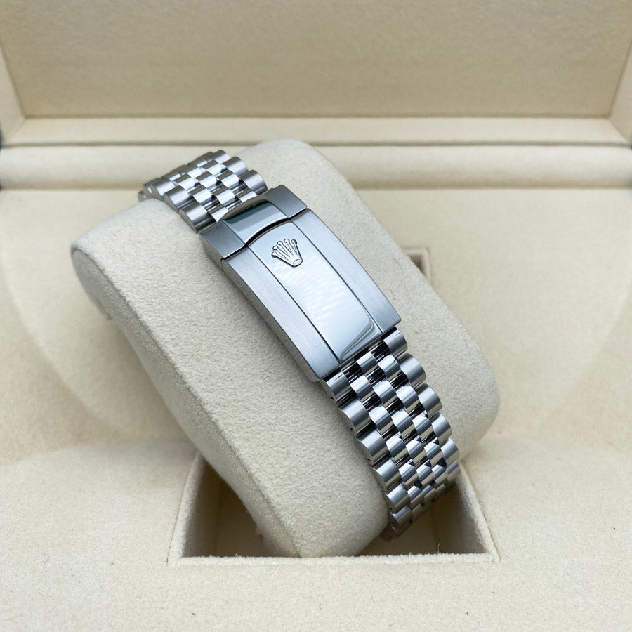 Rolex 1:1 Super Clone Datejust 36mm Fluted Bezel Jubilee Bracelet Silver Diamond 6 and 9 Hour Marker Dial