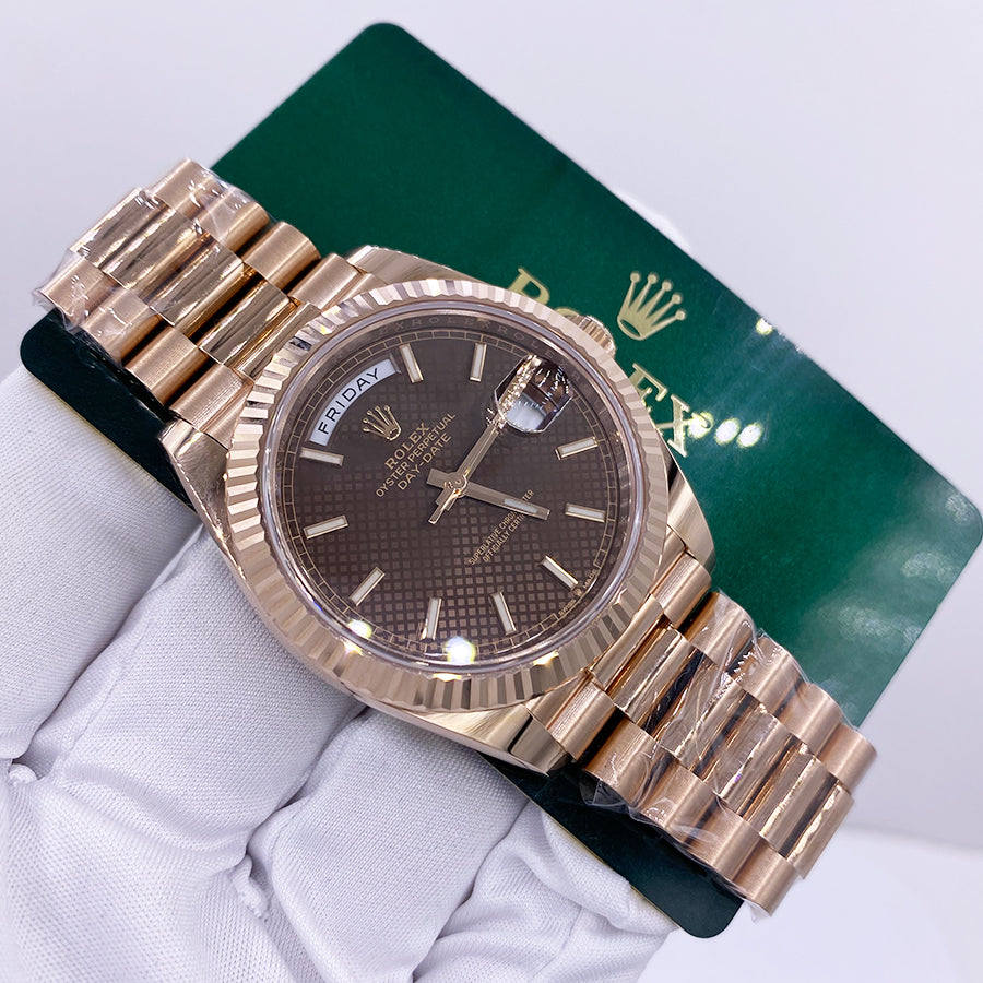 Rolex 1:1 Super Clone Day-Date 40 Presidential 228235 Fluted Bezel Chocolate Diagonal Motif Dial