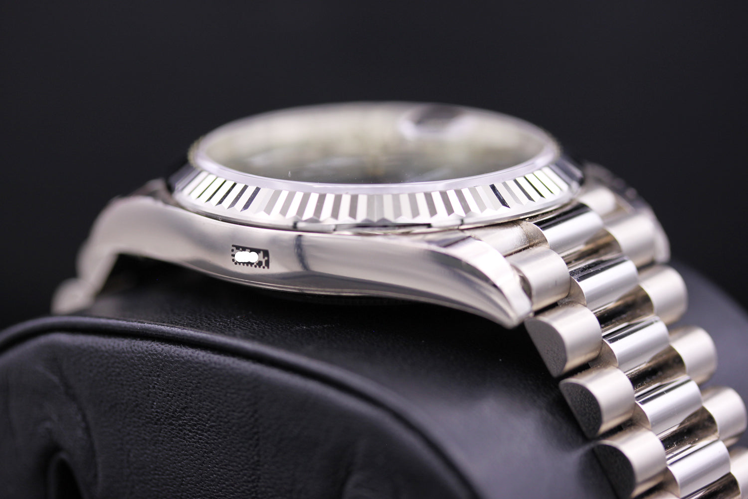 Rolex 1:1 Super Clone Day-Date 40 Presidential 228239 Fluted Bezel Olive Green Dial