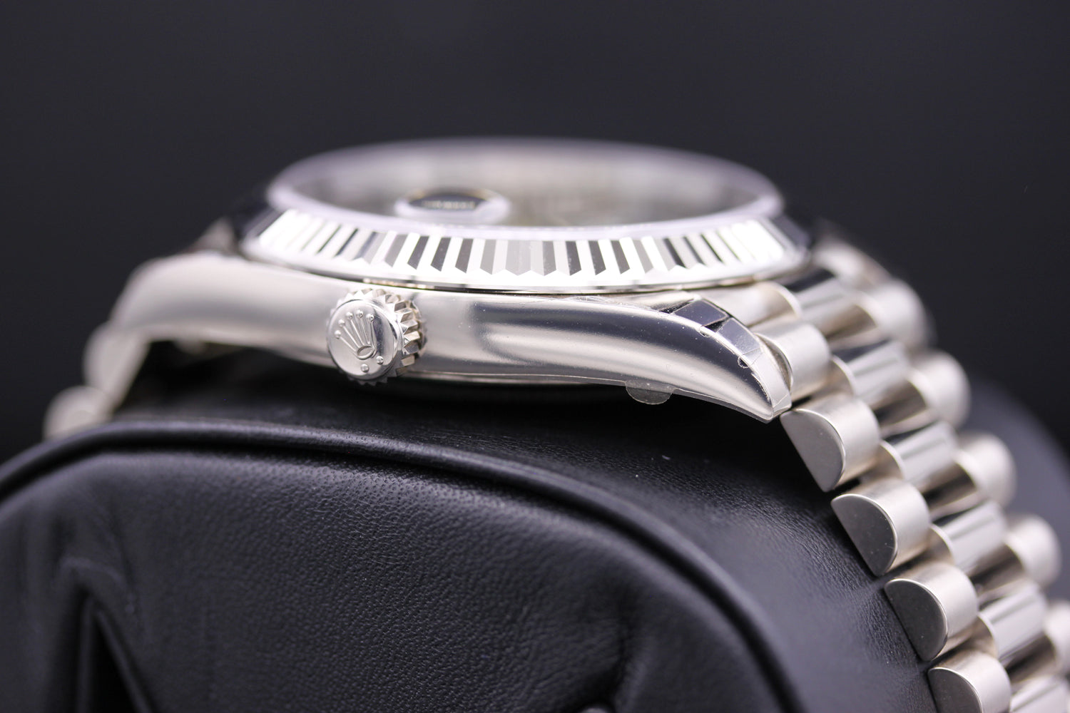 Rolex 1:1 Super Clone Day-Date 40 Presidential 228239 Fluted Bezel Olive Green Dial