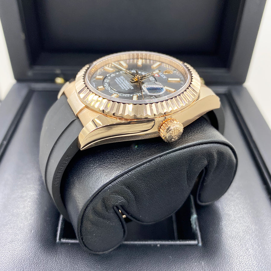 Rolex 1:1 Super Clone Sky-Dweller 42mm Oyster Flex 326235 Rhodium Dial