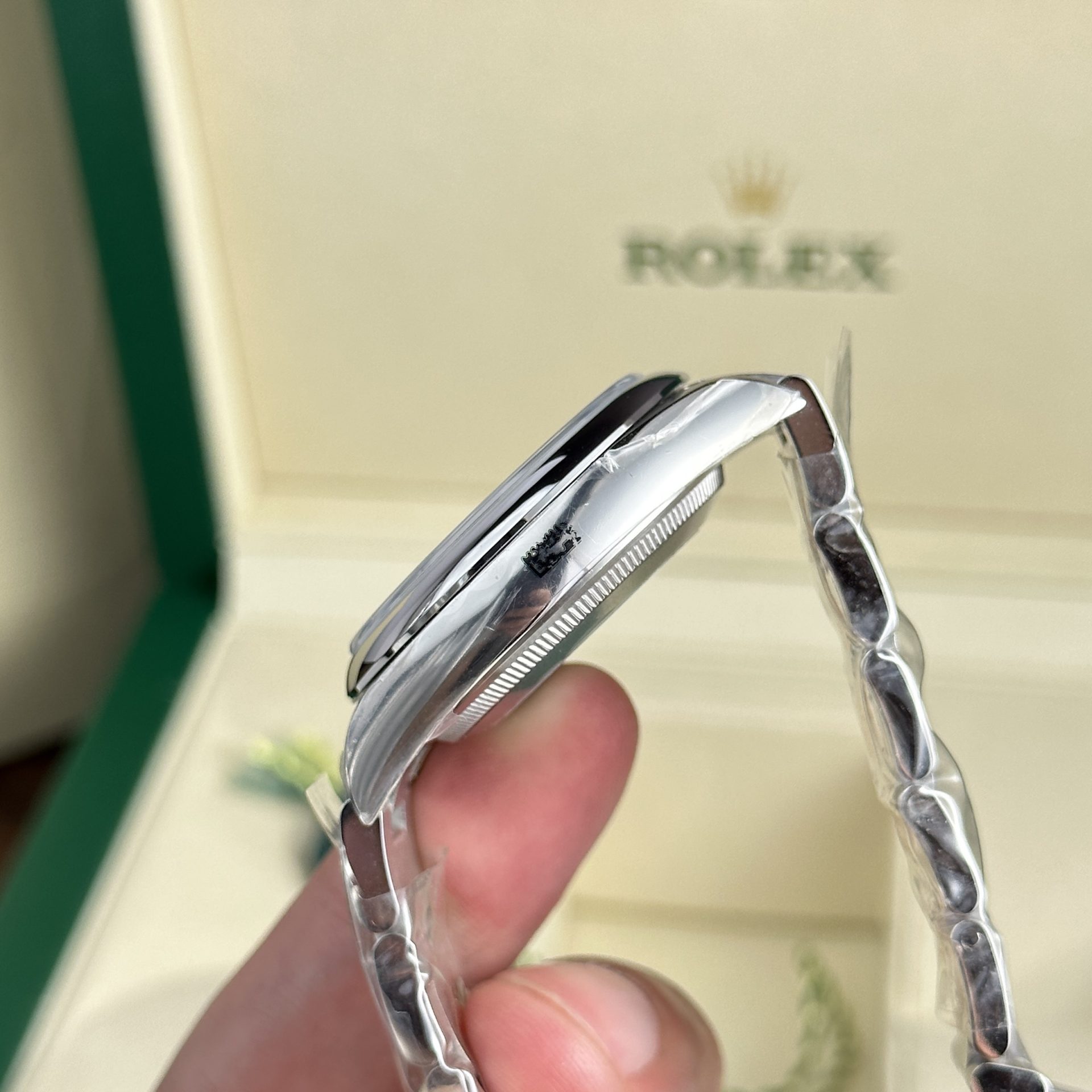 Rolex 1:1 Super Clone Oyster Perpetual Blue Dial Domed Bezel 36mm 126000