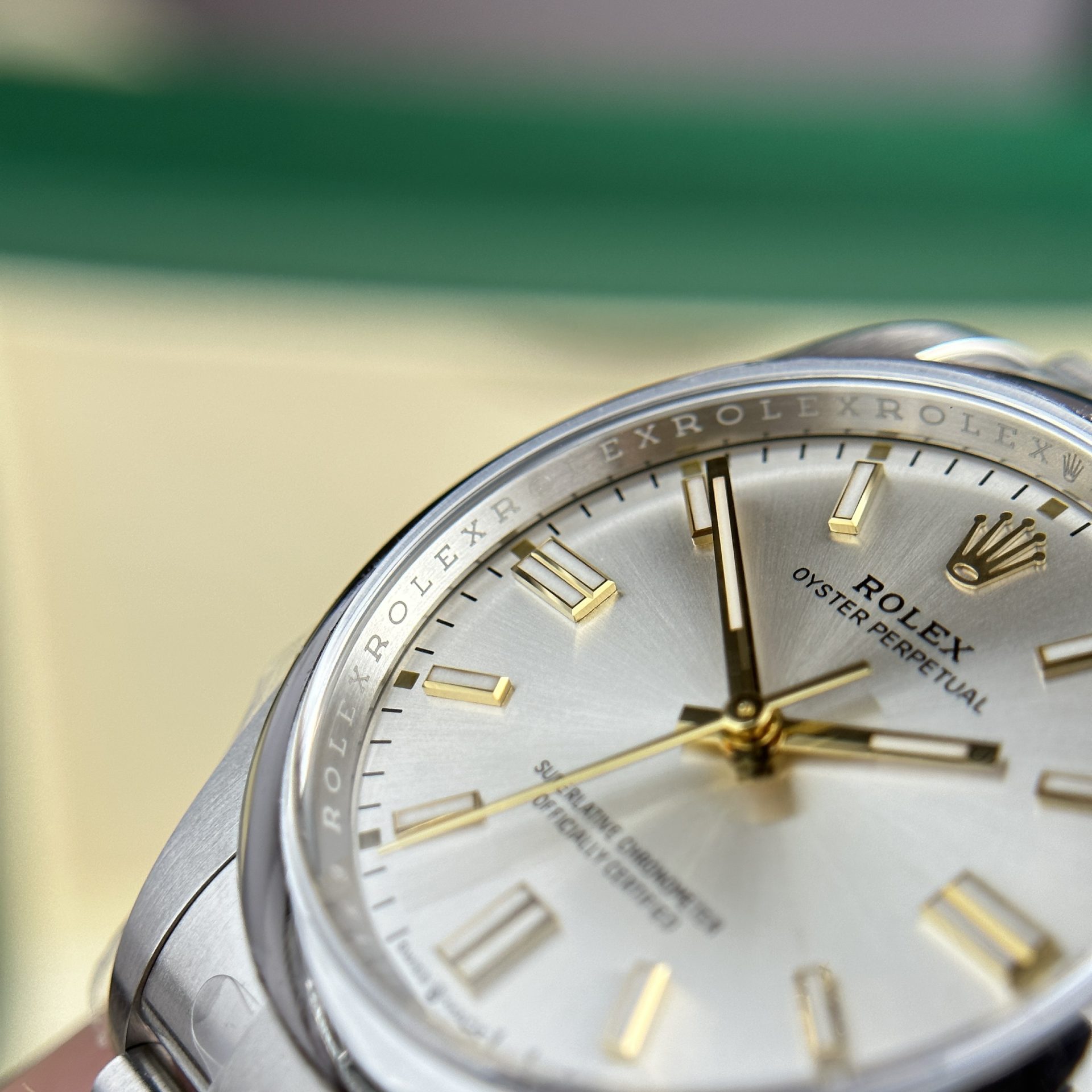 Rolex 1:1 Super Clone Oyster Perpetual Silver Dial Domed Bezel 34mm 124200