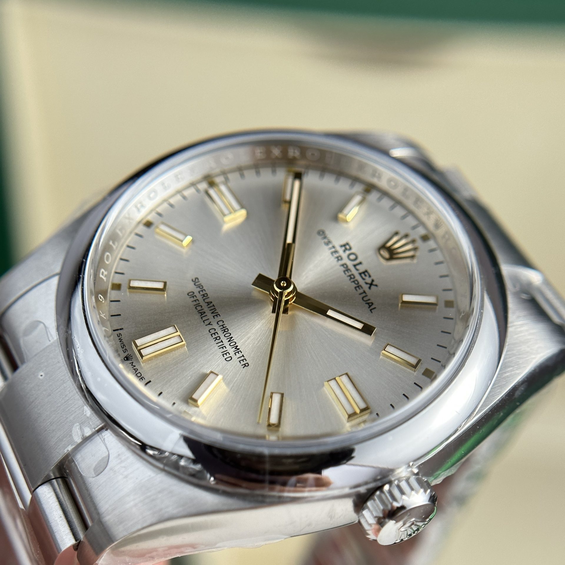 Rolex 1:1 Super Clone Oyster Perpetual Silver Dial Domed Bezel 34mm 124200