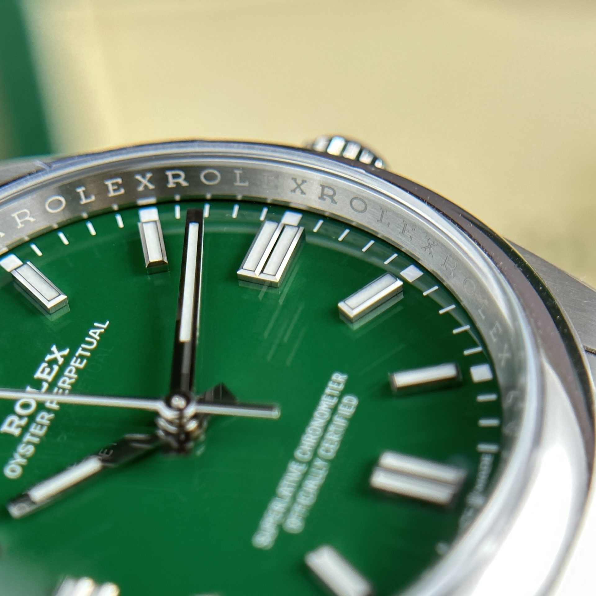 Rolex 1:1 Super Clone Oyster Perpetual Green Dial Domed Bezel 36mm 126000