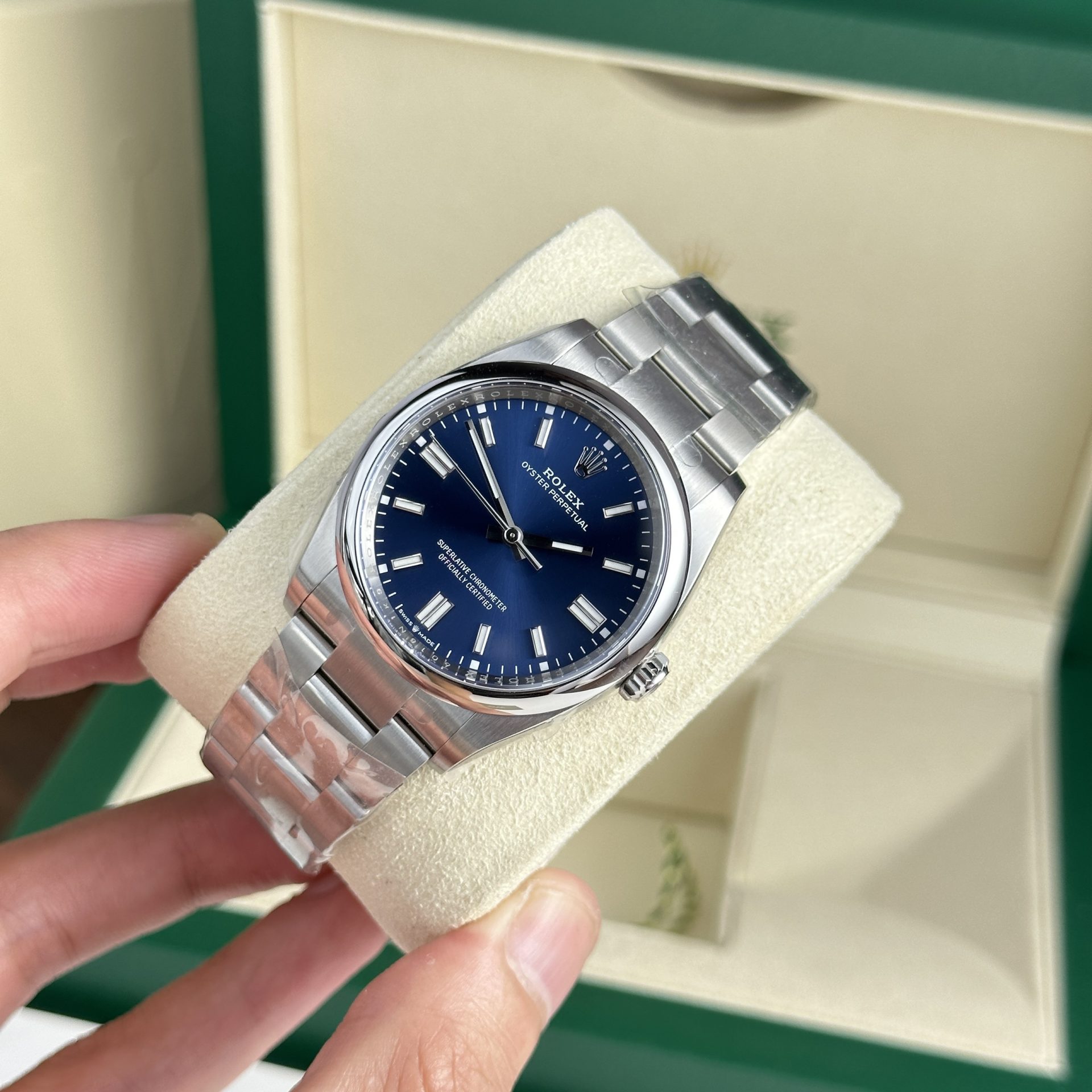 Rolex 1:1 Super Clone Oyster Perpetual Blue Dial Domed Bezel 36mm 126000