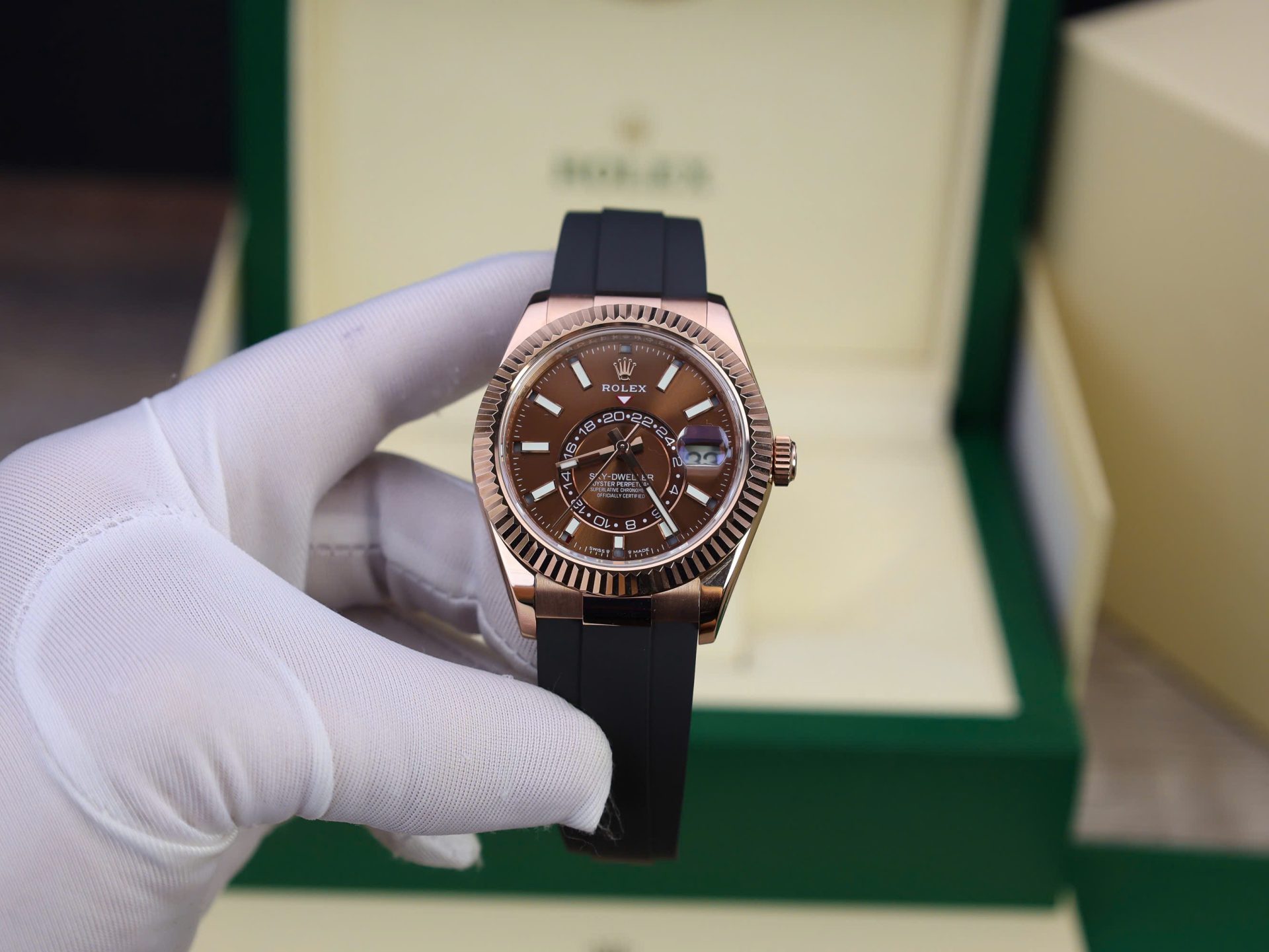 Rolex 1:1 Super Clone Sky-Dweller 42mm Oyster Flex 326235 Chocolate Dial