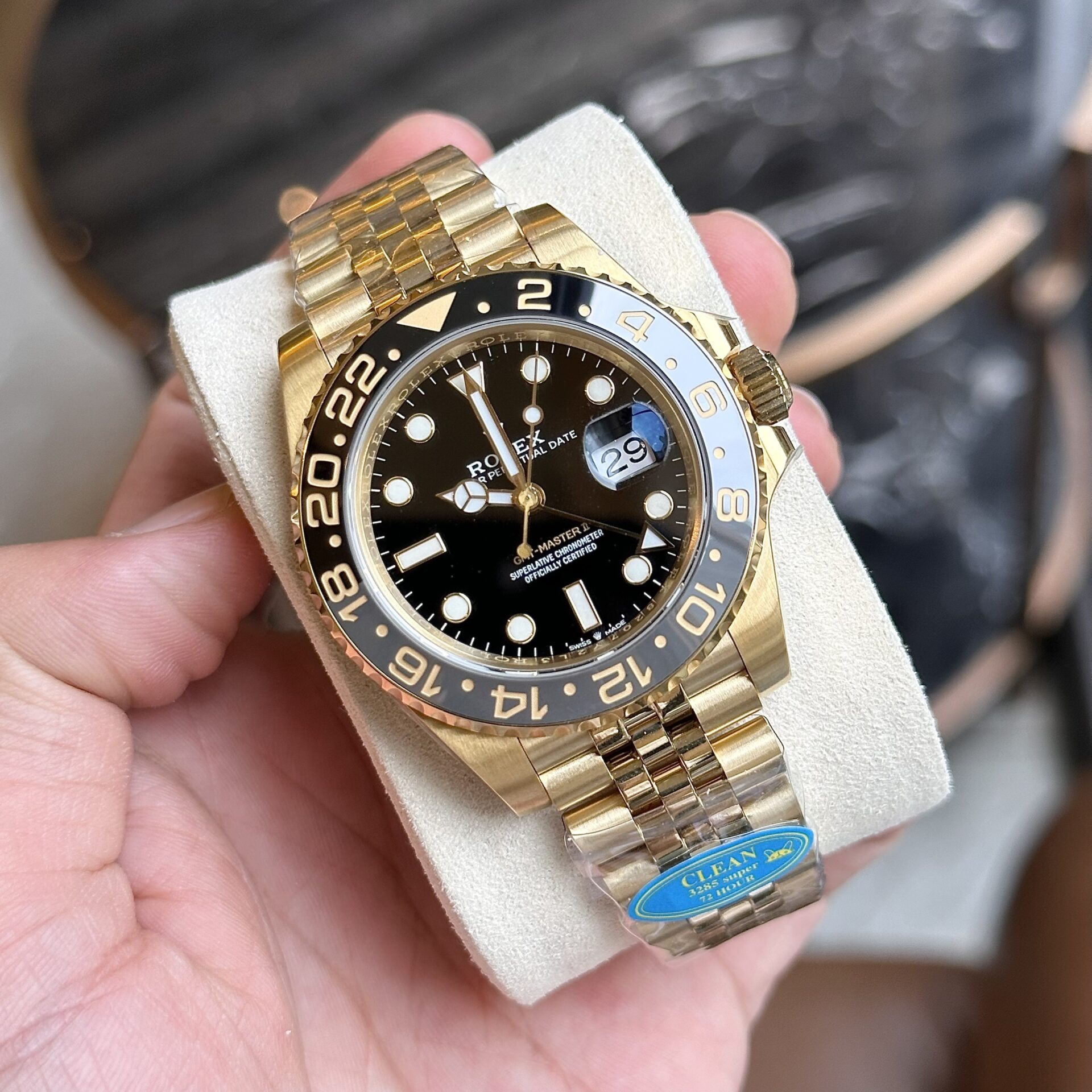Rolex 1:1 Super Clone GMT-Master II Oyster, 40 mm, yellow gold m126718grnr-0001